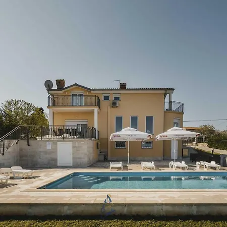 Vale By Awaytocroatia * Buje