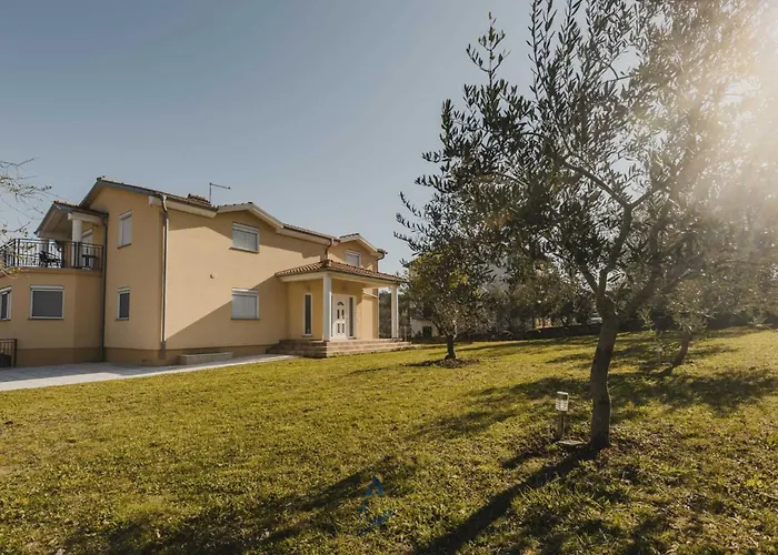 Vale By Awaytocroatia