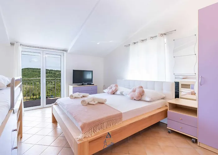 Vale By Awaytocroatia Buje