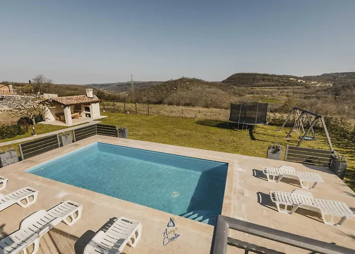 Vale By Awaytocroatia *