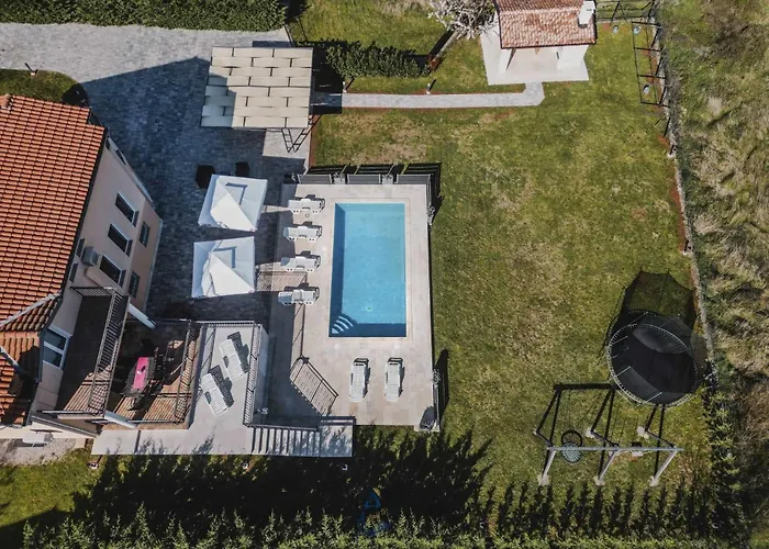 Vale By Awaytocroatia * Buje