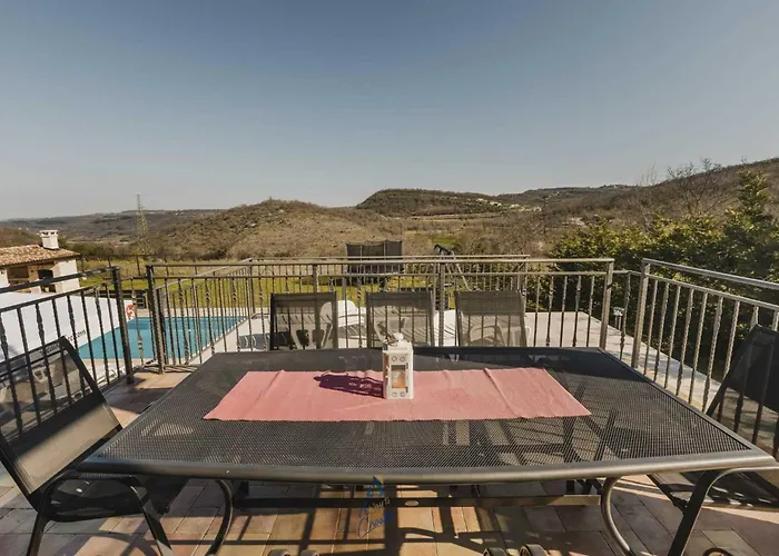 Vale By Awaytocroatia