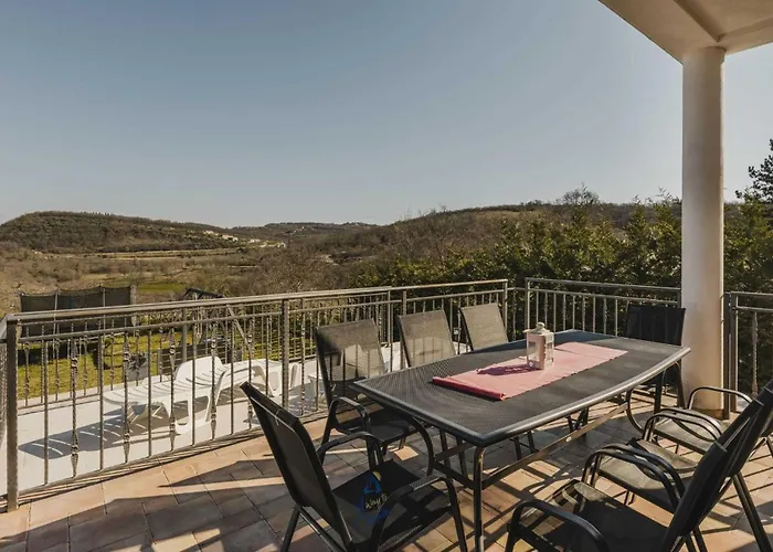 Vale By Awaytocroatia * Buje